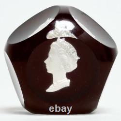 1953 ST. LOUIS FRANCE, QUEEN ELiZABETH CAMEO CORONATION PAPERWEIGHT
