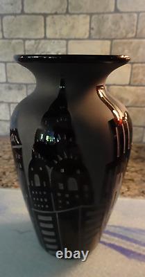 1986 Signed LE #16/200 Correia Cameo Glass Carved NEW YORK Skyline Vase Black