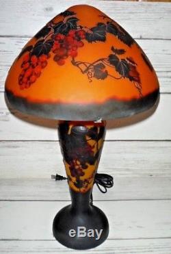 22 Acid Etched Grapes Cameo Glass Galle Table Lamp