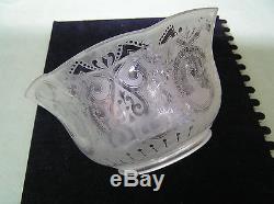 ANTIQUE 1880, s ART GLASS VICTORIAN ETCHED CAMEO DESIGN GAS LAMP SHADE 4.1/4 Tal