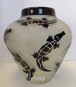Alligators Cameo Glass Vase by Steven Correia, 1996 Edition of #128/500