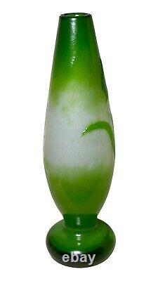 Antique Henri Muller Croismare French Green & White Cameo'Daffodil' Vase