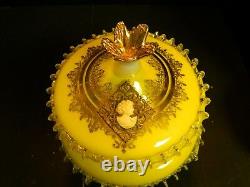 Antique Venetian Murano Cameo Yellow Opalescent Gilded Glass Covered Compote Exc