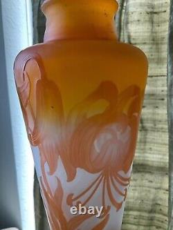 Antq. 1904 baluster-shape VaseE. Galle Large Original Cameo Art Glass Signed Lily