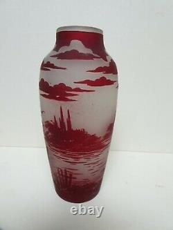 Art Deco cameo Glass vase. Deveau. Circa 1920. Signed. French