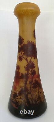 Art Nouveau Daum Nancy Cameo Glass Vase