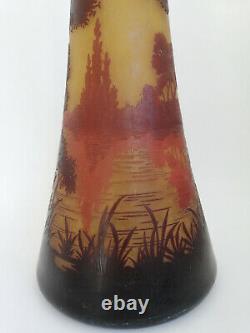 Art Nouveau Daum Nancy Cameo Glass Vase