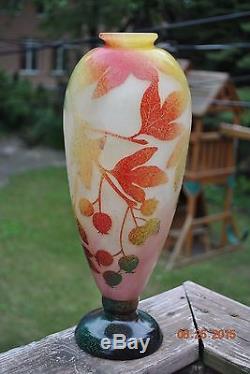 Arts&Crafts, Nouveau Era Daum Nancy Cameo Art Glass Vase withLeaves & Berries
