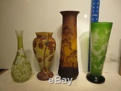 Authentic 11.75H by 5.75W circa 1900 Daum & Nancy Cameo Art Glass