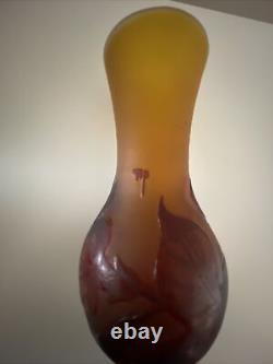 BEAUTIFUL ANTIQUE GALLE CAMEO GLASS VASE withFLORAL DESIGN, 6 TALL