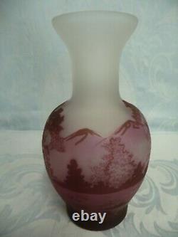 BEAUTIFUL PRE-OWNED CAMEO GLASS VASE withSCENIC DESIGN, SIGNED, 8 TALL