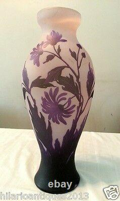 Beautiful 1910 George Raspiller Floral Cameo French Art Nouveau Glass Vase