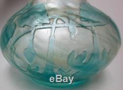 Ca. 1900 Art Nouveau Signed French Cameo Glass Art Glass Vase