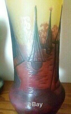 Daum Nancy tip cameo sailboat vase 11