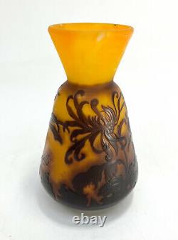 Emile Galle France Acid Etched 2 Layer Cameo Glass Vase, circa 1900