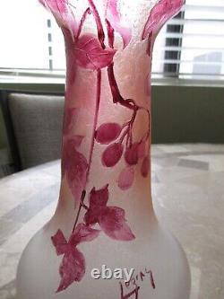Exceptional Legras French Art Glass Cameo Vase