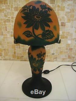 Exceptional Vintage Acid Etched French Galle Style Cameo Art Glass Lamp 1960's