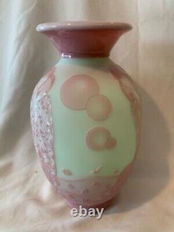 Fenton Art Glass 2007 Studio Collection Kelsey Murphy Cameo Burmese Vase RARE