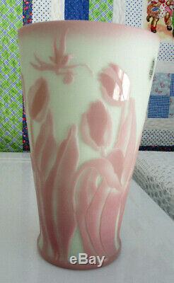 Fenton Cameo Glass Vase Fairy Spring Kelsey And Boukamp #4/95 2010