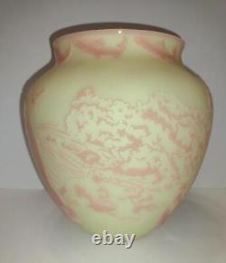 Fenton Glass Burmese Kelsey Murphy Cameo Sand Carved Salmon Run Bear Vase Ltd