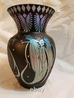 Fenton Glass Cameo Vase Angel Tryptic Kelsey\Bamkamp 71\2''tall Excellent