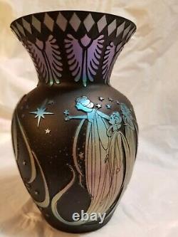 Fenton Glass Cameo Vase Angel Tryptic Kelsey\Bamkamp 71\2''tall Excellent