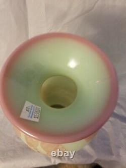 Fenton Kelsey BomKamp Vase 9.5''Tall Pink\Cream Color Dog Dame Excellent