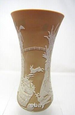 Fenton Kelsey Bomkamp Cameo Carved Chocolate Vase McGregors's Harvest 8589 WC