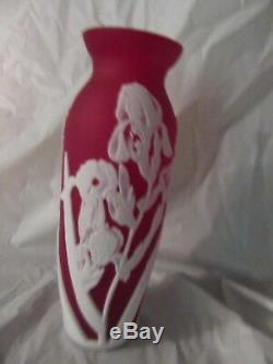 Fenton Kelsey Murphy And Robert Bomkamp Cameo Sand Carved Vase Iris