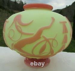 Fenton Kelsey Murphy Burmese Cameo Sand Carved LE #105/325 Vase Deco Deer
