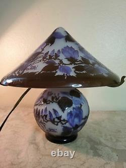 French Galle floral squatty cameo glass lamp, late 20th C
