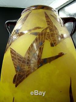 French Schneider Le Verre Francais Cameo Art Glass Halbrans Pattern Vase ca 1924