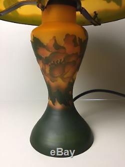 Gallé Galle Style Mushroom Table Lamp Art Nouveau Etched Cameo Glass, 33 cm