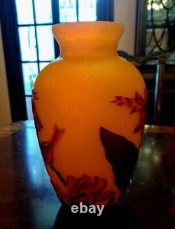 Galle Style Cameo Vase Vibrant Orange And Red 10 birds flowers