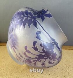 Galle Style Frosted Amethyst Purple Wisteria Leaf Cameo Glass Bowl Vase 5 1/2