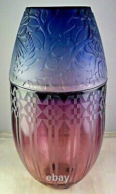 Gary Genetti Two-Color Cameo Studio Art Glass Vase Parrots Geometric Signed