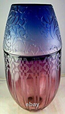 Gary Genetti Two-Color Cameo Studio Art Glass Vase Parrots Geometric Signed