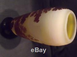 Genuine Galle Scenic Multi-layer Cameo Glass Vase, 1904-1914, Cameo Signature