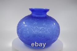 Kelsey Murphy Pilgrim Blue Cameo Art Glass Vase Limited Edition Fenton