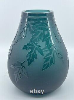 Ken Benson LS for Pilgram Glass Works Cameo Art Glass Vase, Oak Leaf