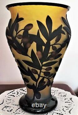 LARGE AJKA CRYSTAL HUNGARY CAMEO VASE, BROWN AMBER olive trees H29,5 x W18 cm