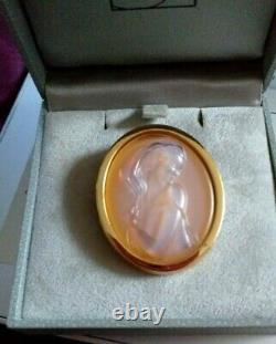 Lalique Cameo Exquisite Opalescent Art Nouveau In Style Outstanding