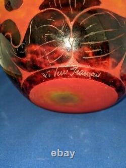 Le Verre Francais Campanules signed Cameo Glass Vase apprx 6.5H antique vintage