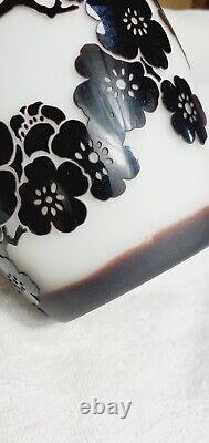 Murano Style Art glass White withBlack Opaline Design Flower Clusters Vase 8