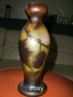 OUTSTANDING MUSEUM QUALITY FRENCH CAMEO VASE SIGNED LEGRAS ca. 1900