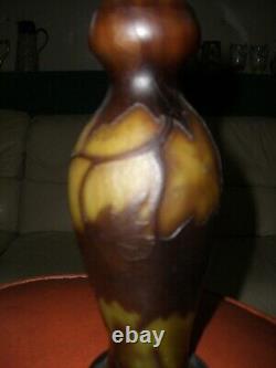 OUTSTANDING MUSEUM QUALITY FRENCH CAMEO VASE SIGNED LEGRAS ca. 1900