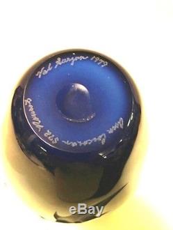 Original 1979 Valerie Surjan Art Studio Glass Signed Cameo Vase Cobalt Etched