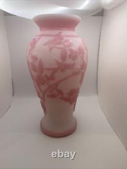 RARE FENTON CAMEO GLASS VASE Leaves On Rosaline By Kelsey Murphy #8
