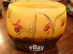 Rare Authentic Daum Nancy French Art Nouveau Signed Cameo Glass Vase C. 1900