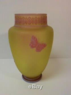 STUNNING Thomas Webb 3-Color CAMEO Art Glass 9.75 Vase, Signed, c. 1890